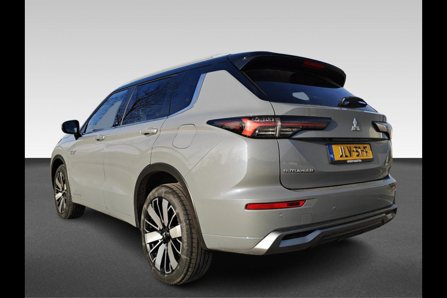 Mitsubishi Outlander 2.4 PHEV Instyle+ Tot € 6.5000,- VOORDEEL!