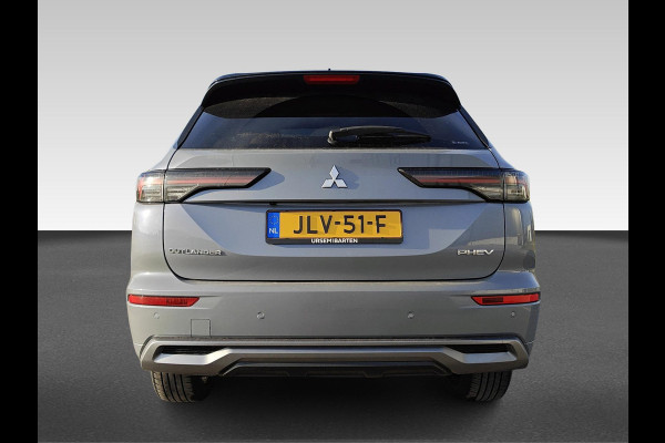 Mitsubishi Outlander 2.4 PHEV Instyle+ Tot € 6.5000,- VOORDEEL!