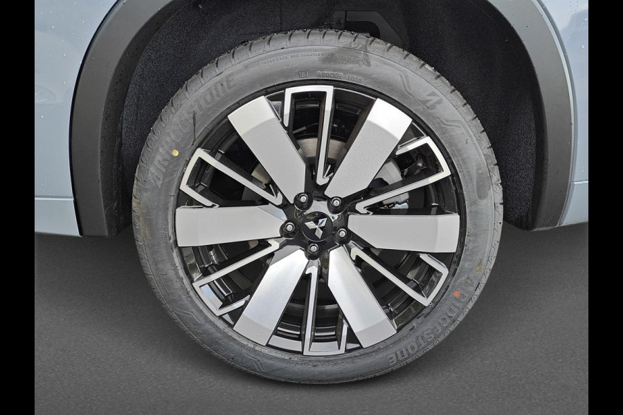 Mitsubishi Outlander 2.4 PHEV Instyle+ Tot € 6.5000,- VOORDEEL!