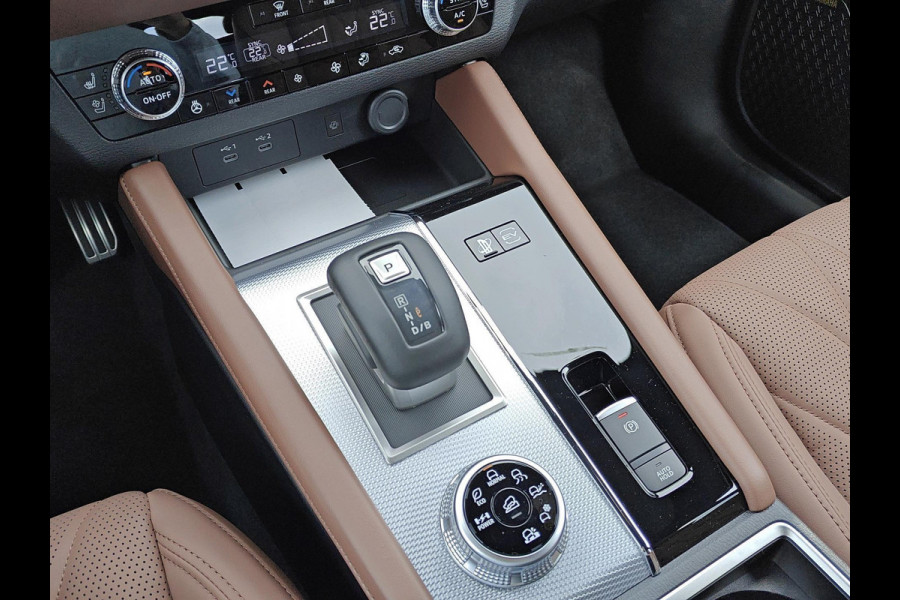 Mitsubishi Outlander 2.4 PHEV Instyle+ Tot € 6.5000,- VOORDEEL!