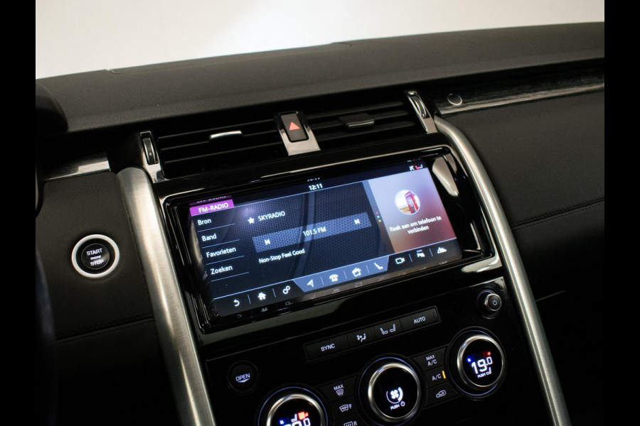 Land Rover Discovery 3.0 Sd6 HSE Luxury GRIJSKENTEKEN (CARPLAY,PANORAMADAK,MERIDIAN,LEDER,STOELVERWARMING,CAMERA,360 VIEW,PDC)