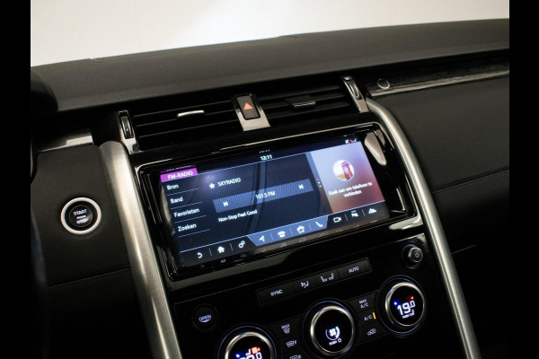 Land Rover Discovery 3.0 Sd6 HSE Luxury GRIJSKENTEKEN (CARPLAY,PANORAMADAK,MERIDIAN,LEDER,STOELVERWARMING,CAMERA,360 VIEW,PDC)