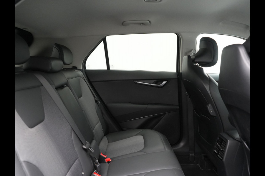 Kia Niro 1.6 GDi DynamicLine Plug In Hybrid 182pk Dealer O.H. PHEV | Adaptive Cruise | Camera | Sfeerverlichting | Apple Carplay | Sportstoelen & Stuur Verwarmd | Widescreen Navi | Keyless | LED Koplampen | DAB |