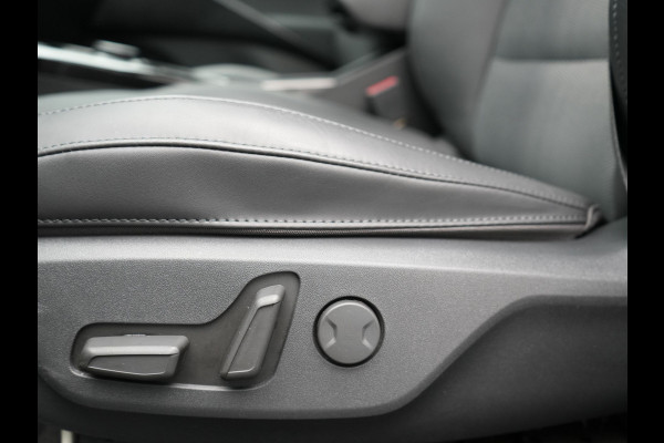 Kia Niro 1.6 GDi DynamicLine Plug In Hybrid 182pk Dealer O.H. PHEV | Adaptive Cruise | Camera | Sfeerverlichting | Apple Carplay | Sportstoelen & Stuur Verwarmd | Widescreen Navi | Keyless | LED Koplampen | DAB |