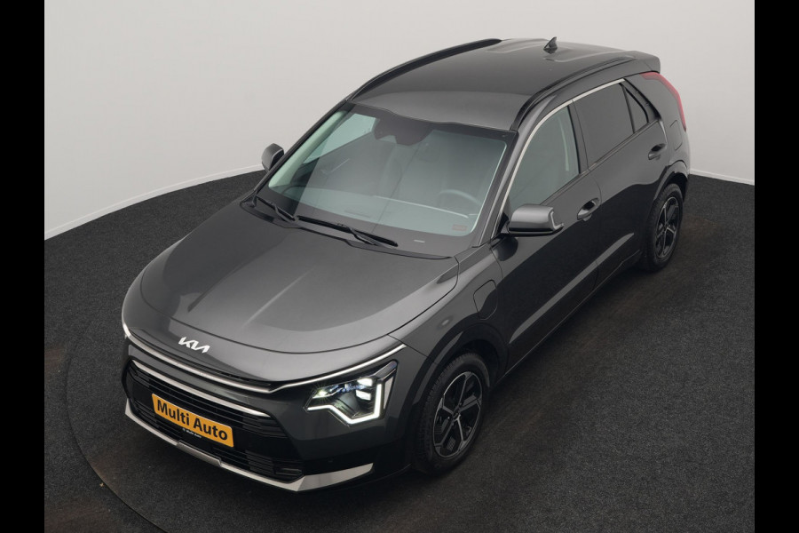 Kia Niro 1.6 GDi DynamicLine Plug In Hybrid 182pk Dealer O.H. PHEV | Adaptive Cruise | Camera | Sfeerverlichting | Apple Carplay | Sportstoelen & Stuur Verwarmd | Widescreen Navi | Keyless | LED Koplampen | DAB |
