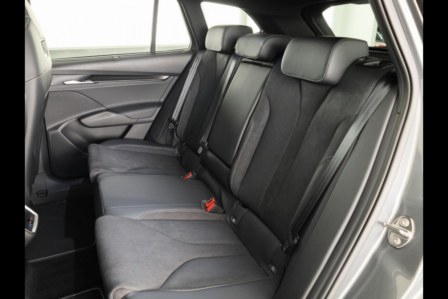 Škoda Enyaq 60 Sportline 204pk | Panoramadak | Adaptive Cruise | Blind Sot | Elek. stoel | Stuurverwarming | Stoelverwarming