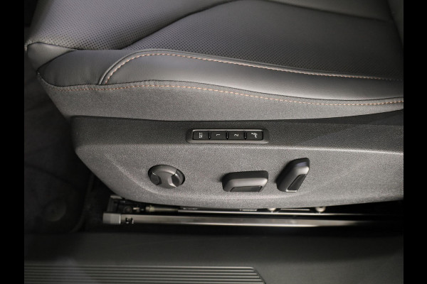 Škoda Enyaq 85 Business Edition 286 pk | Panoramadak | Lederen bekleding | Wegklapbare trekhaak | 20 inch lichtmetalen velgen