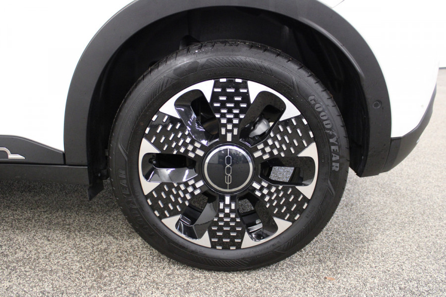 Fiat 600 1.2 Hybrid La Prima