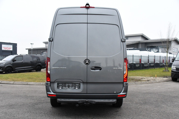 Mercedes-Benz Sprinter 317 1.9 CDI L2H2 RWD PB Edition Luchtvering, Adaptieve Cruise, 360 Camera, Carplay, Stoelverwarming, LED, 170pk, Automaat, Trekhaak, Uniek!