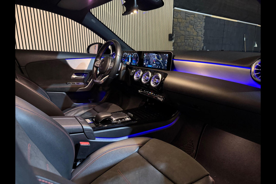 Mercedes-Benz A-Klasse | Sfeerverlichting | Pano | Carplay