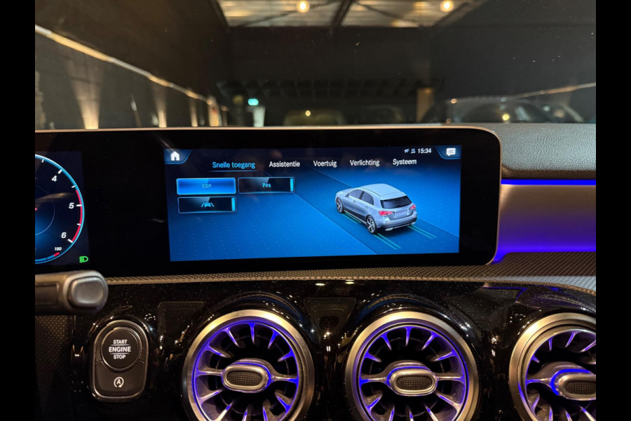 Mercedes-Benz A-Klasse | Sfeerverlichting | Pano | Carplay