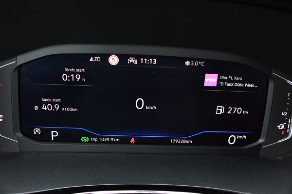 Volkswagen Transporter 2.0 TDI L2H1 30 DC Caravelle Virtual, Camera, Carplay, Leder, LED, 2 x Electrische deur, Clima, Trekhaak, 150pk, Automaat, Uniek! Bulli, Highline!