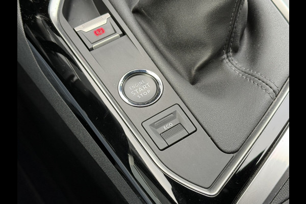 Peugeot 3008 1.2 PureTech Allure Pack Business | TREKHAAK | CAMERA | CLIMA | CARPLAY | LEDER/STOF | PDC 2X | NAVI