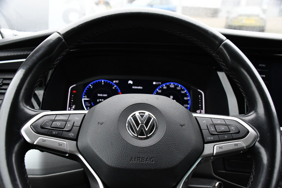 Volkswagen Transporter 2.0 TDI L2H1 30 DC Bulli Virtual, Adaptieve Cruise, Camera, Carplay, 150pk, LED, Automaat, Sensoren, trekhaak, Uniek!