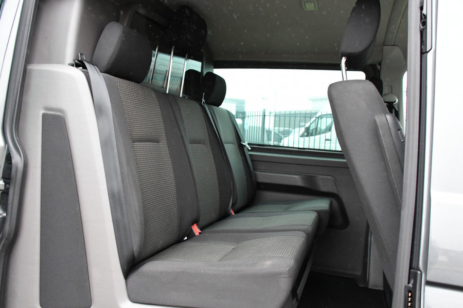 Volkswagen Transporter 2.0 TDI L2H1 30 DC Bulli Virtual, Adaptieve Cruise, Camera, Carplay, 150pk, LED, Automaat, Sensoren, trekhaak, Uniek!