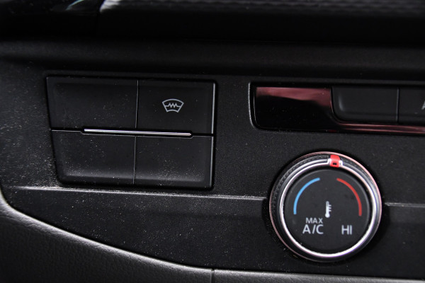 Volkswagen Transporter 2.0 TDI L2H1 30 DC Bulli Virtual, Adaptieve Cruise, Camera, Carplay, 150pk, LED, Automaat, Sensoren, trekhaak, Uniek!