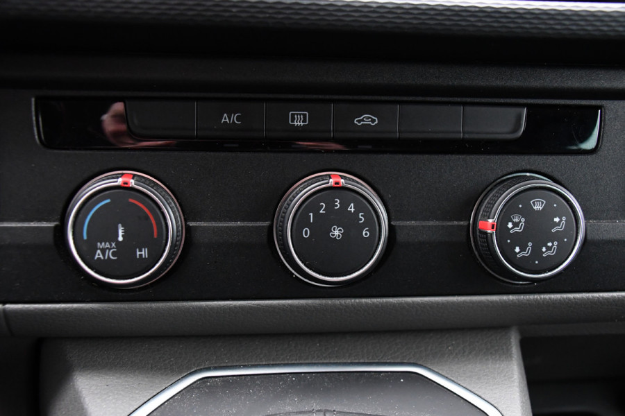 Volkswagen Transporter 2.0 TDI L2H1 30 DC Bulli Virtual, Adaptieve Cruise, Camera, Carplay, 150pk, LED, Automaat, Sensoren, trekhaak, Uniek!