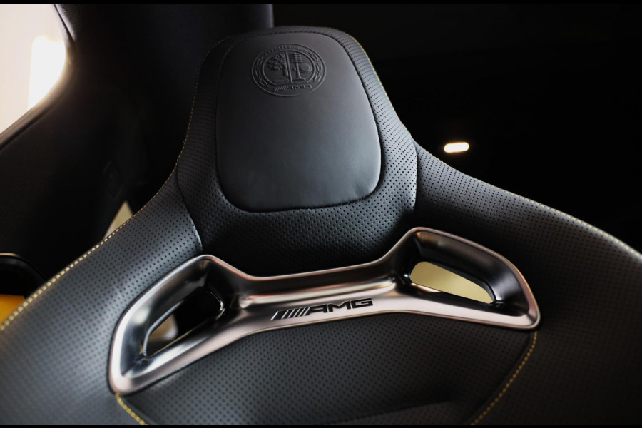 Mercedes-Benz CLE Coupé AMG 53 4MATIC+ / Performance Zetels / Carbon / Head Up / 360 Camera / Pano / Digital Light / 20 Inch