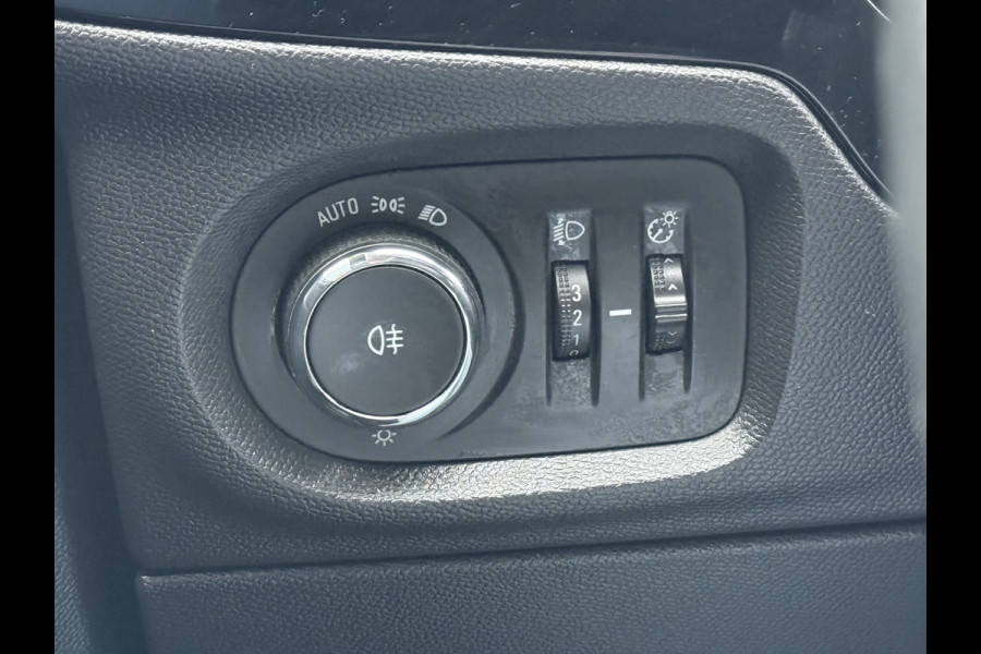 Opel Corsa BWJ 2021 | 1.2T 101PK Elegance | CAMERA A | NAVI | AIRCO | SPORTSTOELEN | PDC 2X | CARPLAY | PRIVACY GLASS |