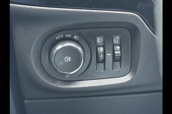 Opel Corsa BWJ 2021 | 1.2T 101PK Elegance | CAMERA A | NAVI | AIRCO | SPORTSTOELEN | PDC 2X | CARPLAY | PRIVACY GLASS |