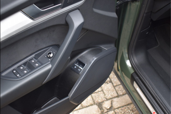 Audi Q5 50 TFSI e S-Line 299 Pk Black Ed HUD Matrix Oled Trekhaak 360 Camera Leder/Alcantara Massage 20 Inch