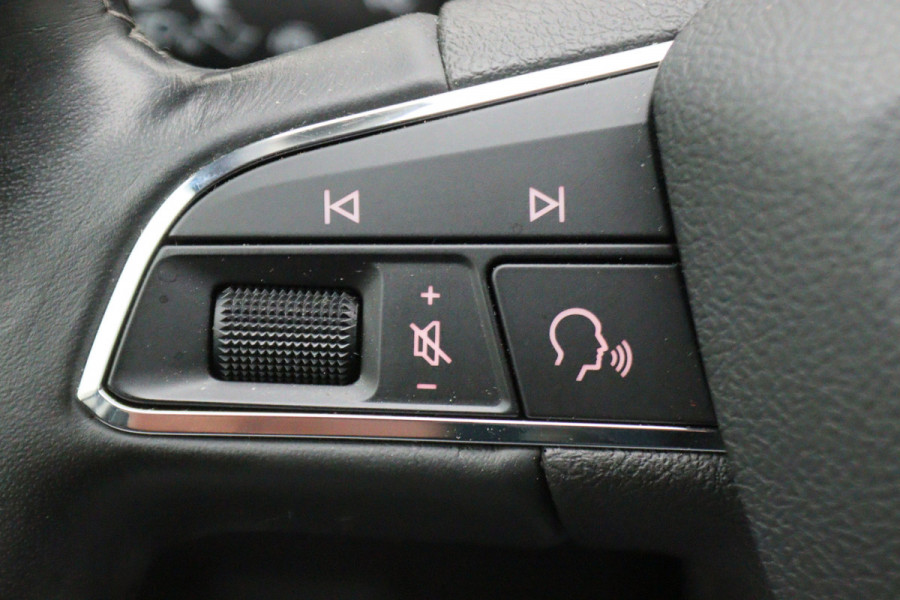 Seat Leon ST 1.0 TSI Style Ultimate Edition Virtual Cockpit, Camera, Beats Audio, Keyless, Apple Carplay, LED