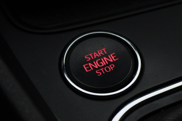 Seat Leon ST 1.0 TSI Style Ultimate Edition Virtual Cockpit, Camera, Beats Audio, Keyless, Apple Carplay, LED