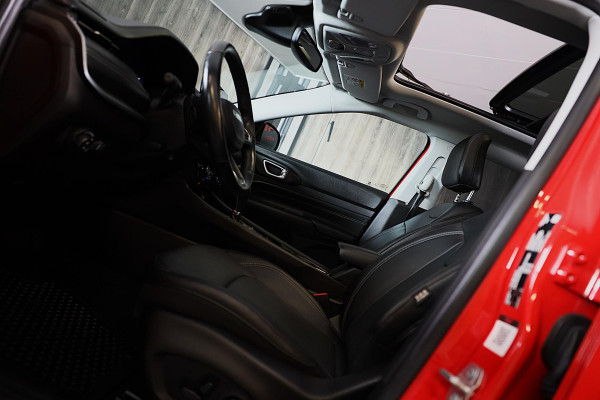 Jeep Compass 1.5T e-Hybrid Limited / AUT / Memory / Leder / Camera / Elek Stoelen / Stoelverkoeling / Open Pano / Led / Pdc / 19 I