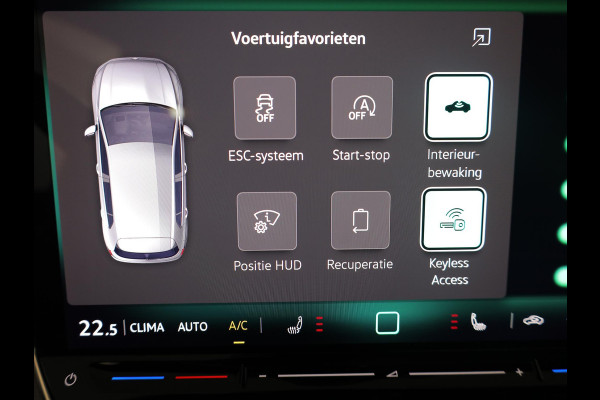 Volkswagen Golf 1.5 eTSI 50 Jahre Edition 150 pk Automaat (DSG) | Navigatie | Panoramadak | Parkeersensoren | Achteruitrijcamera | Matrix LED koplampen | Stoelverwarming |