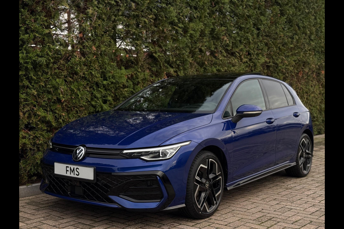 Volkswagen Golf 8.5 2.0 TDI 3x R-Line Panorama IQ CarPlay HK