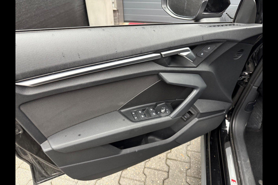 Audi A3 Limousine 35 TFSI S edition Carplay | Bomvol |