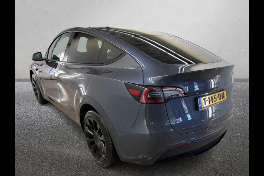 Tesla Model Y RWD 58 kWh Panoramadak 20" Wheels PDC VA + 360 Camera Full LED Leder Autopilot