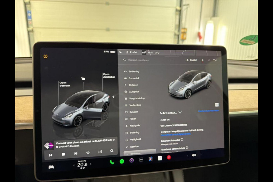 Tesla Model Y RWD 58 kWh Panoramadak 20" Wheels PDC VA + 360 Camera Full LED Leder Autopilot