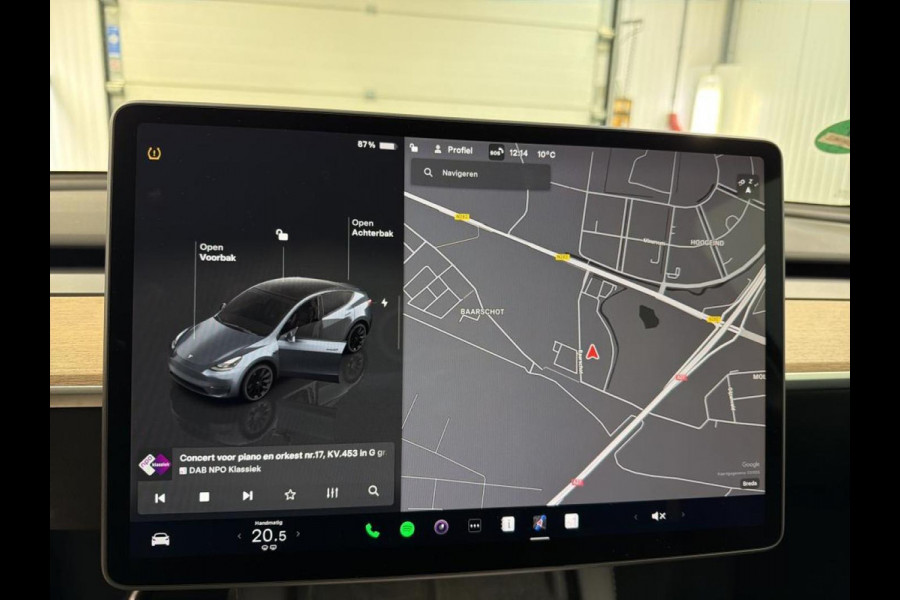 Tesla Model Y RWD 58 kWh Panoramadak 20" Wheels PDC VA + 360 Camera Full LED Leder Autopilot