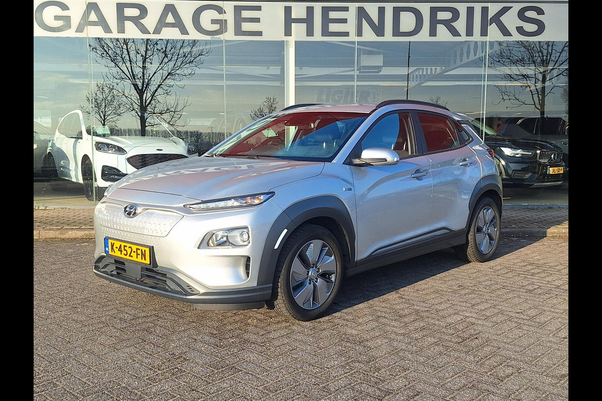 Hyundai Kona EV Comfort 64 kWh | SOH: 95,5% | 3 Fase | Warmtepomp | Navi | Adaptive CC | Climate |