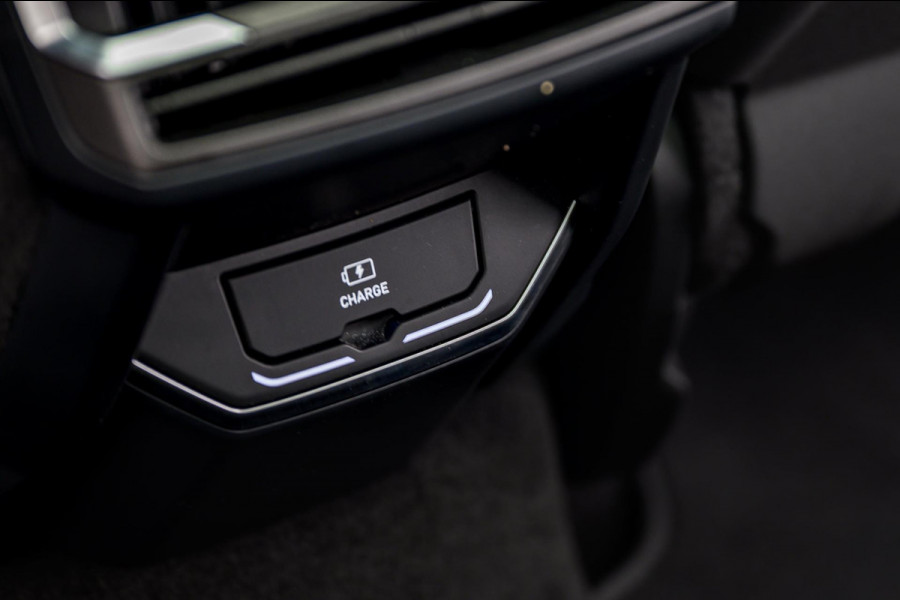 Lynk & Co 01 1.5 261PK Plug-in Hybrid * TREKHAAK* 360° Camera* Pano/dak Apple/Carplay Adaptive/Cruise