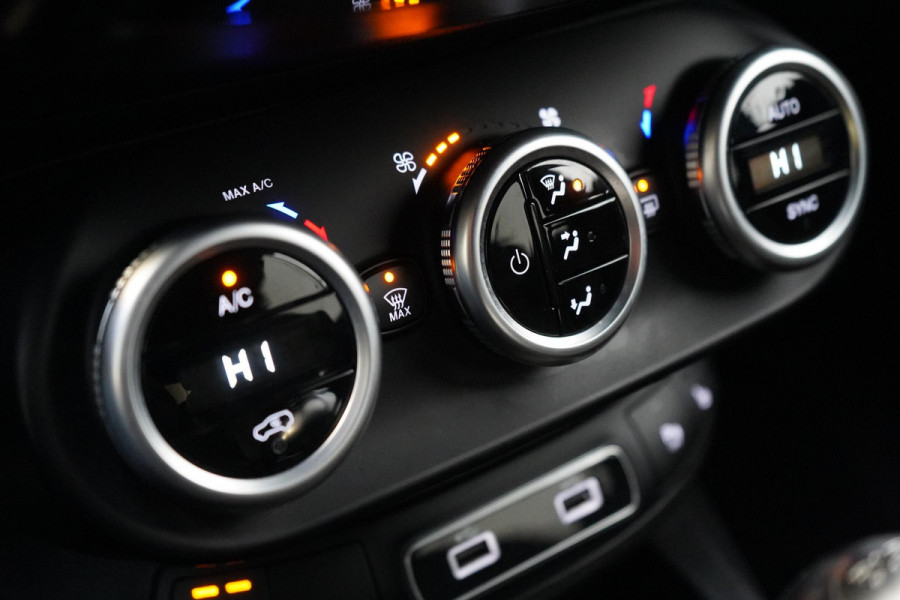 Fiat 500X 1.0 FireFly Turbo 120 Sport | All-seasonbanden | Blind-Spot | Navigatie | Achteruitrijcamera | Stoelverwarming | Lm velgen