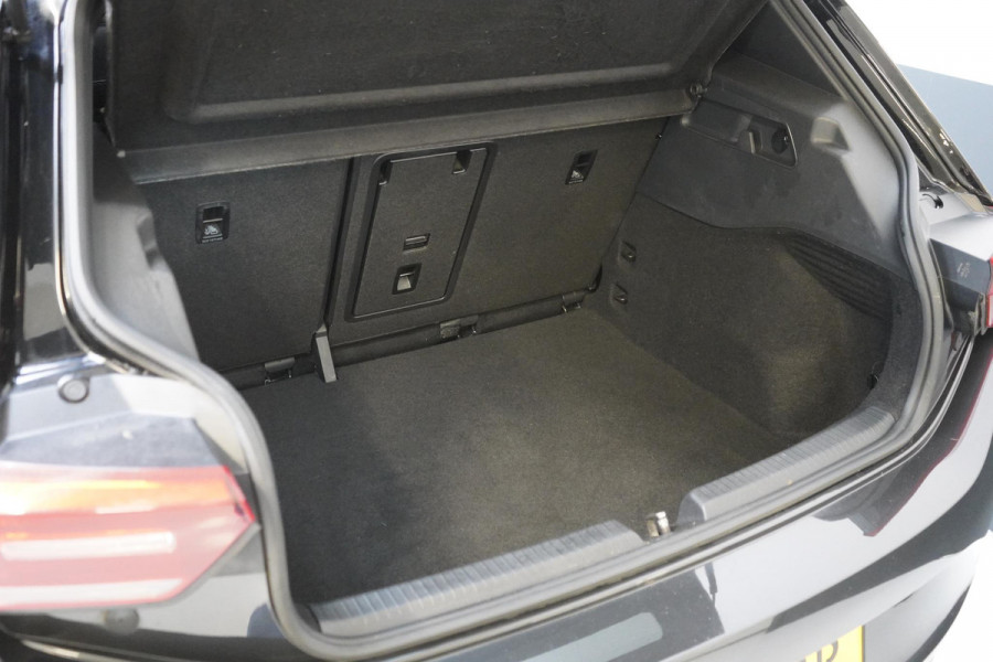 Volkswagen ID.3 First Plus 58 kWh 94% SoH | Leder | Adaptive | Carplay | Camera | Stoelverwarming