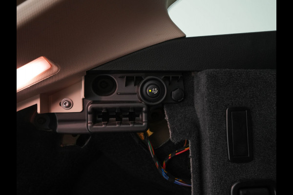 BMW 3 Serie Touring 320d EDE Executive Aut. *PANO | LEATHER | FULL-LED | DIGI-COCKPIT | HEATED-SPORTSEATS | NAVI-FULLMAP | PRIVACY-GLASS | ECC | KEYLESS | LANE-ASSIST | PDC | CRUISE | TOWBAR | 18''ALU*