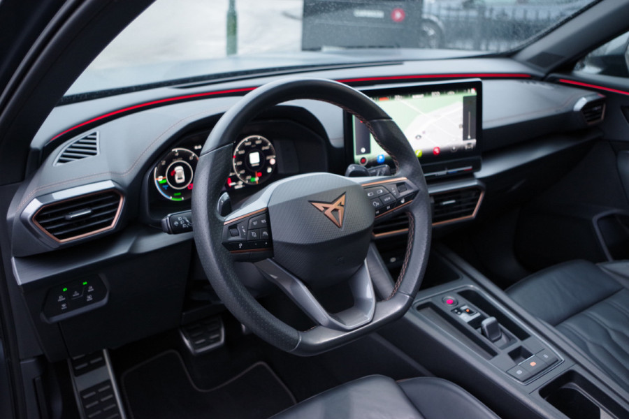 CUPRA Formentor 1.4 e-Hybrid VZ 245 PK Copper Edition PHEV, Panoramadak, Leder, Memory, 360 Camera, Winterpakket