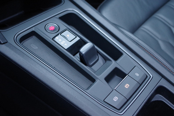 CUPRA Formentor 1.4 e-Hybrid VZ 245 PK Copper Edition PHEV, Panoramadak, Leder, Memory, 360 Camera, Winterpakket