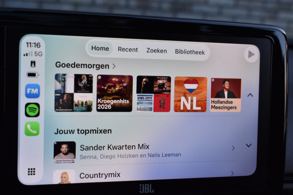 Toyota Yaris 1.5 Hybrid GR Sport 2-Tone Panoramadak Btw auto 1e eigenaar