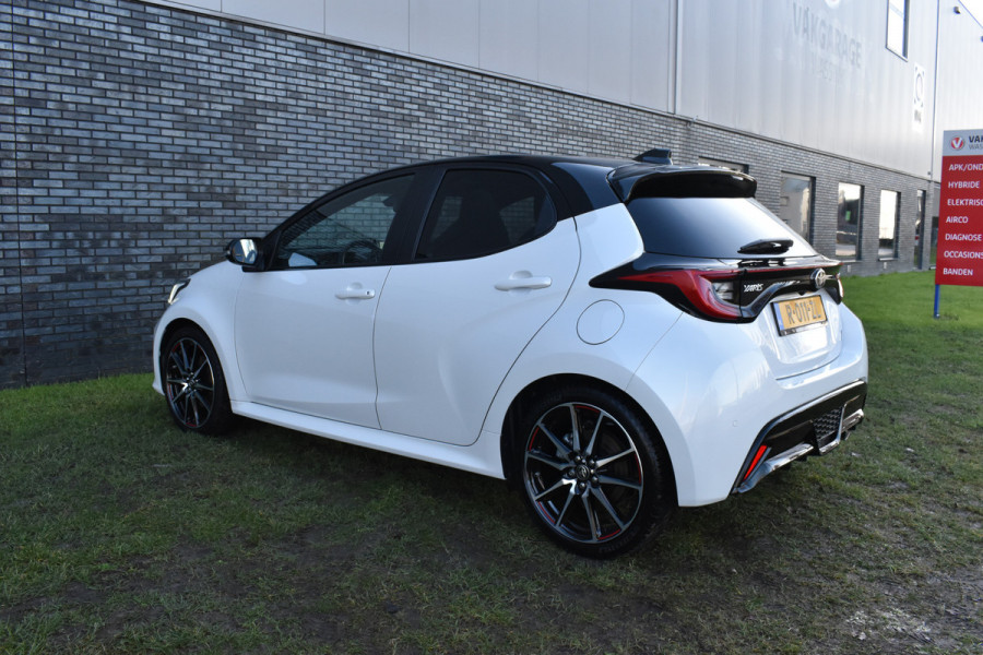 Toyota Yaris 1.5 Hybrid GR Sport 2-Tone Panoramadak Btw auto 1e eigenaar