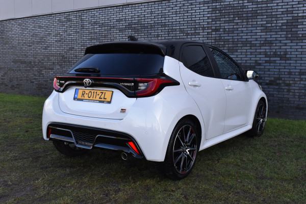 Toyota Yaris 1.5 Hybrid GR Sport 2-Tone Panoramadak Btw auto 1e eigenaar