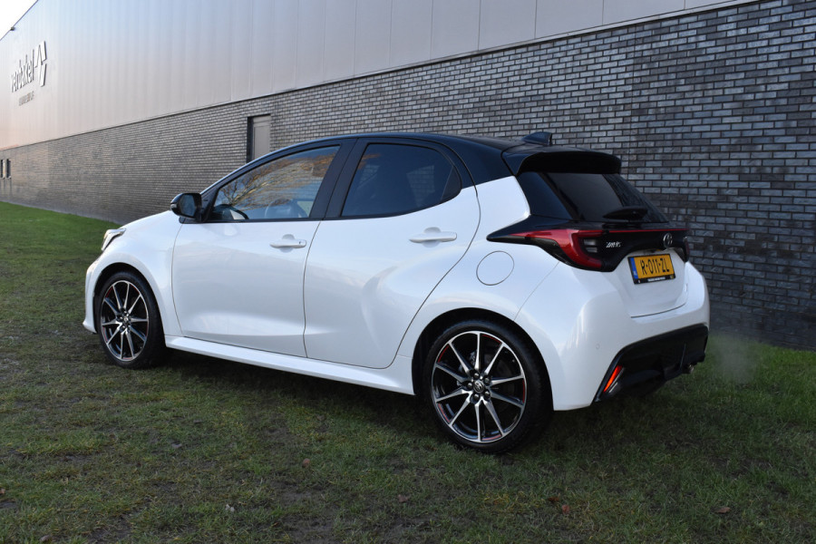 Toyota Yaris 1.5 Hybrid GR Sport 2-Tone Panoramadak Btw auto 1e eigenaar