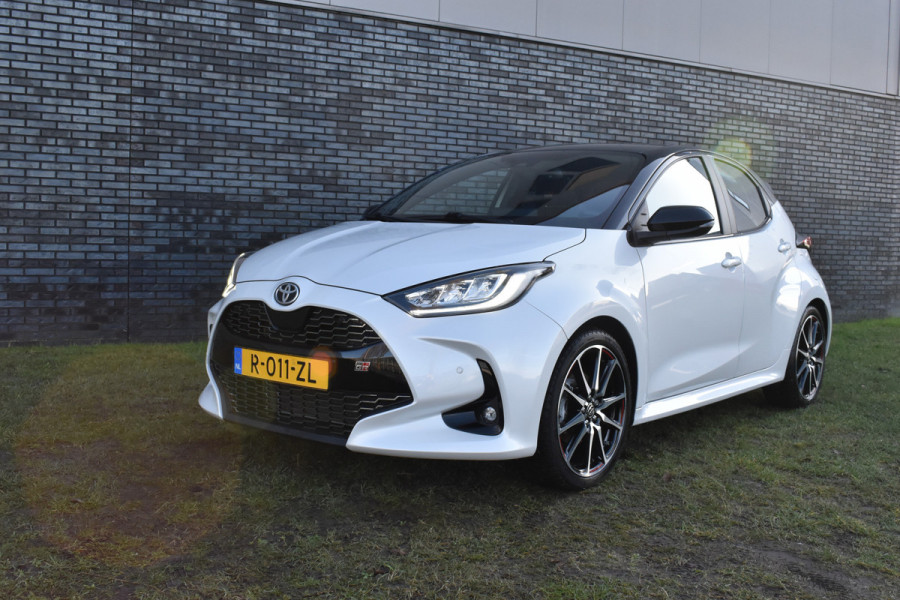 Toyota Yaris 1.5 Hybrid GR Sport 2-Tone Panoramadak Btw auto 1e eigenaar