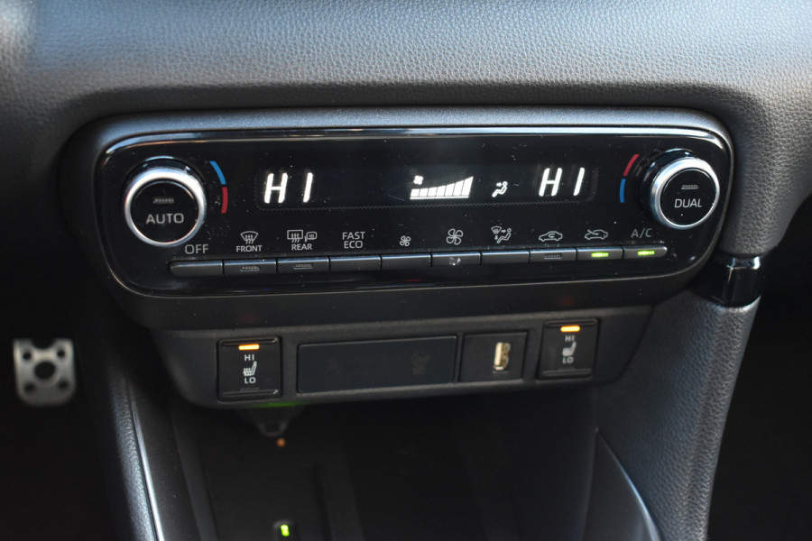 Toyota Yaris 1.5 Hybrid GR Sport 2-Tone Panoramadak Btw auto 1e eigenaar