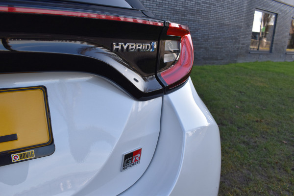 Toyota Yaris 1.5 Hybrid GR Sport 2-Tone Panoramadak Btw auto 1e eigenaar