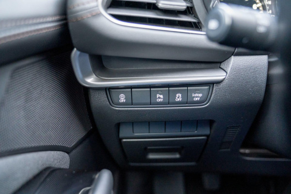 Mazda 3 2.0 e-SkyActiv-X M Hybrid 186|Prijs rijklaar incl 12 mnd garantie| HUD Blindspot ACC PDC Led