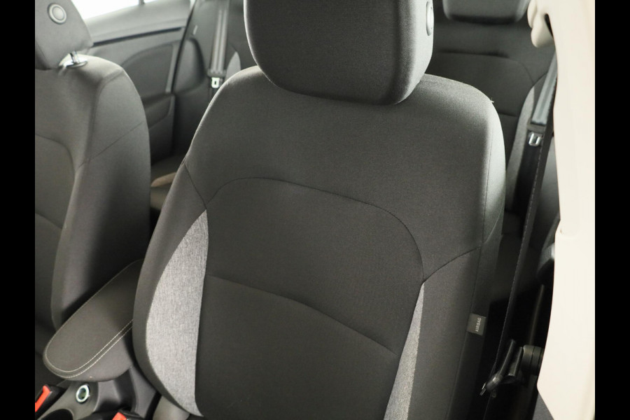 Škoda SCALA 1.0 TSI Active 95pk | Navigatie via App | Airconditioning | DAB+ Radio